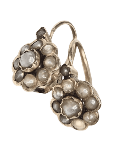 Boucles d'oreilles Boucles d’oreilles dormeuses en or jaune et demi-perles fines 58 Facettes Bo_03