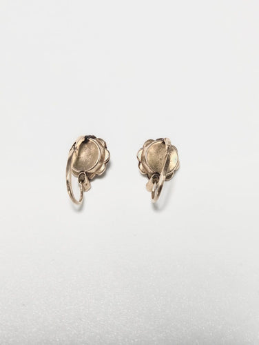 Boucles d'oreilles Boucles d’oreilles dormeuses en or jaune et demi-perles fines 58 Facettes Bo_03