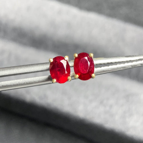 Boucles d'oreilles Single Tulip - Boucles d'oreilles en or 18K et rubis ovales 58 Facettes GER1047RB