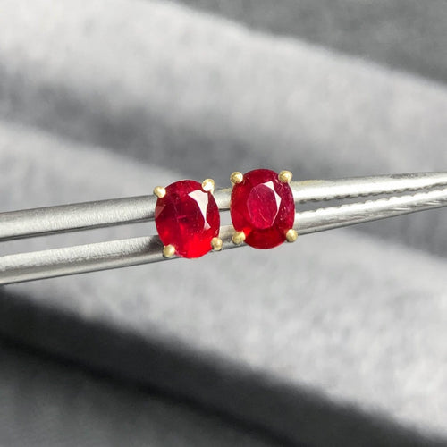 Boucles d'oreilles Single Tulip - Boucles d'oreilles en or 18K et rubis ovales 58 Facettes GER1047RB