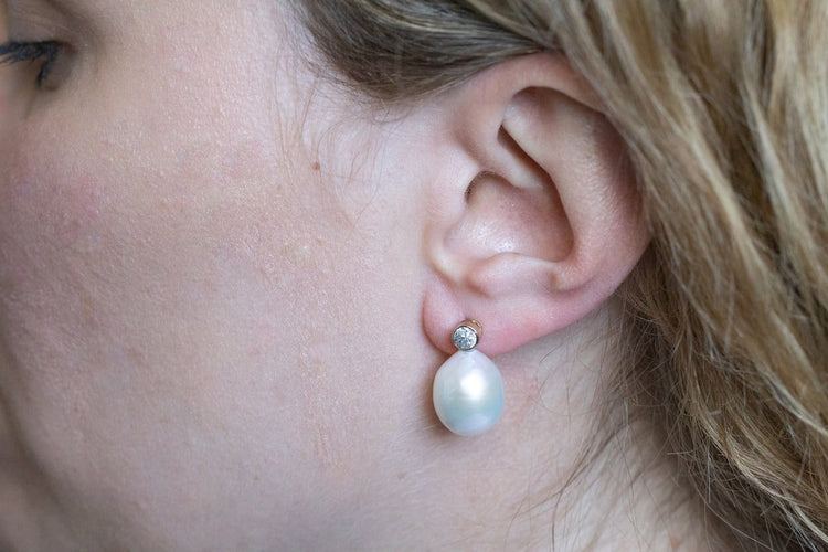 Boucles d'oreilles Boucles d'oreilles puces en or 14 carats, diamants et perles 58 Facettes 12398