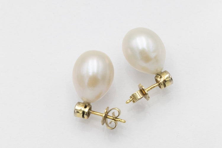Boucles d'oreilles Boucles d'oreilles puces en or 14 carats, diamants et perles 58 Facettes 12398