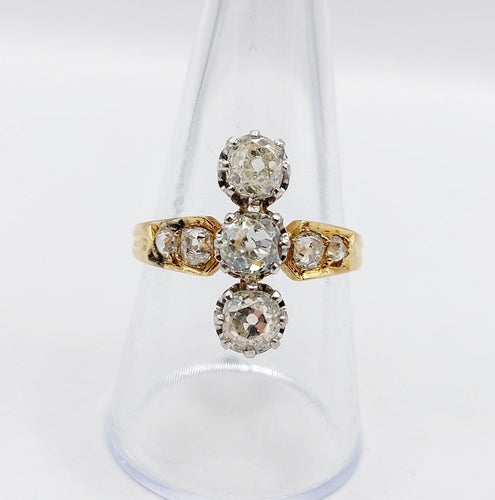 Bague 59 Bague marquise antique en or 18K, platine et diamants 58 Facettes A07526