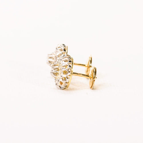 Boucles d'oreilles Boucles d'oreilles puces anciennes marguerites en or jaune, platine et diamants 58 Facettes LMB-340