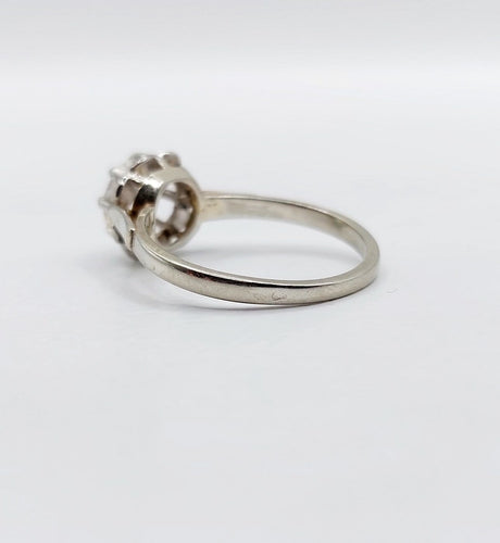Bague 53 Bague solitaire Art déco en or blanc et platine avec diamant 58 Facettes A07532