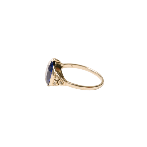 Art Déco - Bague en or blanc, saphir synthétique et diamants