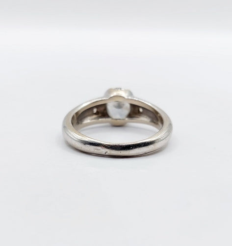 Bague 52 Bague jonc vintage en or blanc et diamant ovale 58 Facettes A07408