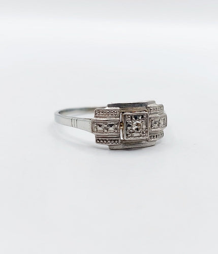 Bague 56 Bague Art déco en or blanc, platine et diamant 58 Facettes A07367