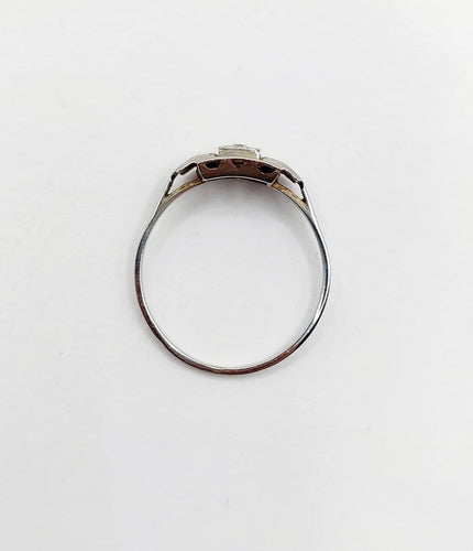 Bague 56 Bague Art déco en or blanc, platine et diamant 58 Facettes A07367