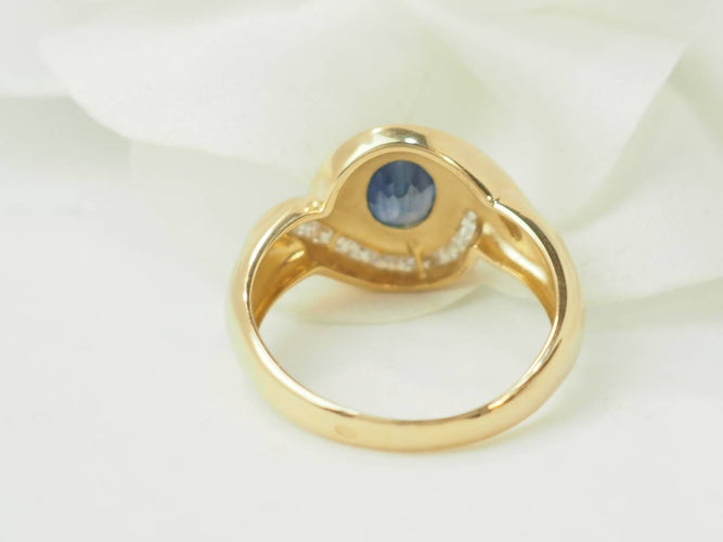 https://cdn.shopify.com/s/files/1/0750/3799/9372/files/l-aurore-bague-or-jaune-saphir_19f95734-53ed-4e02-a99a-8a787c6c833e.jpg?v=1790423862