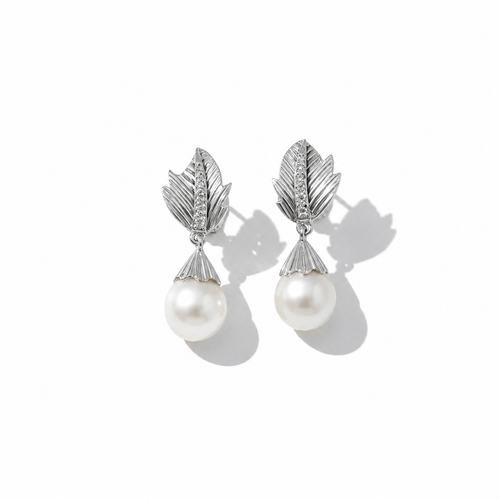 Boucles d'oreilles Boucles d’oreilles feuillage en or blanc, diamants et perles de culture 58 Facettes 1.00001322/2