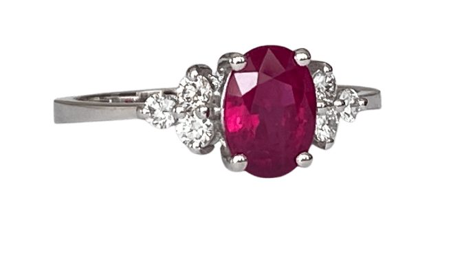 Bague 53 Bague de fiançailles en or blanc 18 ct, rubis et diamants 58 Facettes ring