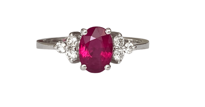 Bague 53 Bague de fiançailles en or blanc 18 ct, rubis et diamants 58 Facettes ring