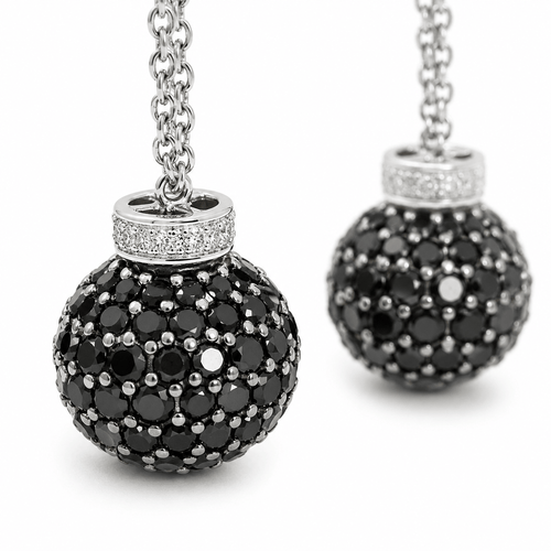 Boucles d'oreilles Boucles d’oreilles pendantes en or blanc et diamants blancs et noirs 58 Facettes 1.0000155/4