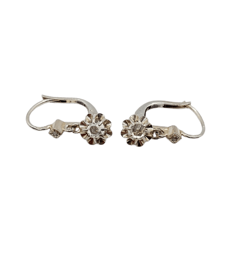 Boucles d'oreilles Dormeuses antiques - Boucles d'oreilles en or blanc et diamants 58 Facettes A07375