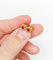 Boucles d'oreilles Puces d'oreilles marguerite vintage en or 18k, rubis et diamants 58 Facettes A04679