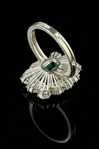 Bague 55 Margherita - Bague en or blanc avec émeraude colombienne et diamants 58 Facettes