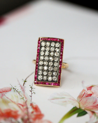 Bague 49 Bague Art déco rectangulaire en or jaune 750, diamants et rubis Verneuil 58 Facettes A12204