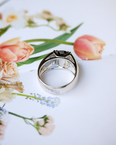 Bague 59 Bague ruban en or blanc 750, saphir ovale et diamants 58 Facettes A12174