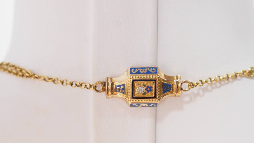 Collier Collier esclave en or jaune émaillé, pierres vertes et perles 58 Facettes 32174