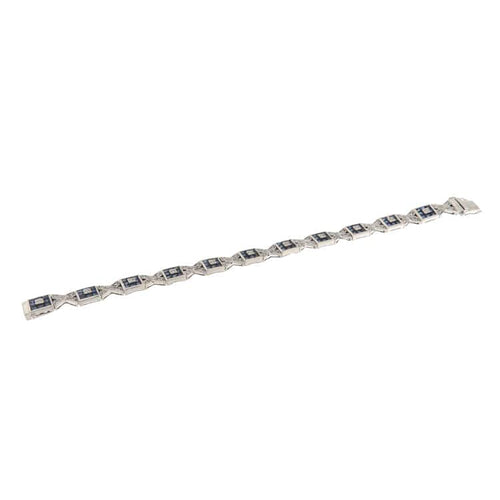 https://www.gioielleriaguidetti.it/wp-content/uploads/2026/06/G3979b-bracciale-vintage-guidetti-oro-diamanti-zaffiri.jpg