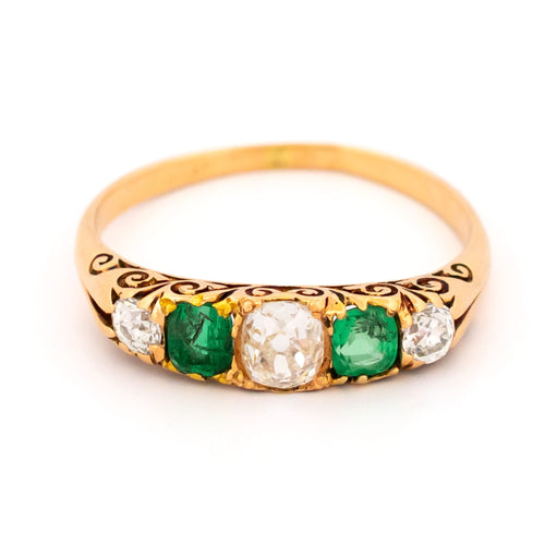 58 Bague ancienne en or 14 carats avec diamant taille ancienne et émeraudes 58 Facettes BB0157F47BE14748A466421F5179F9C2