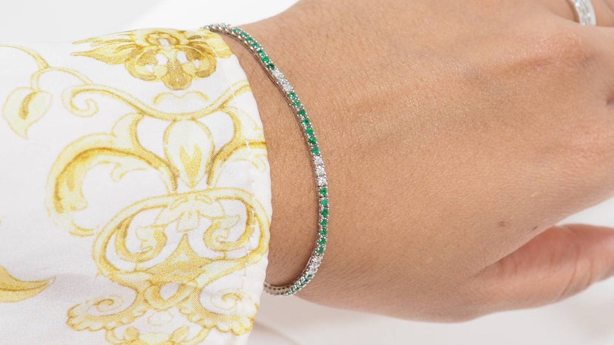 Bracelet 18cm Bracelet rivière en or blanc, émeraudes et diamants 58 Facettes 32238