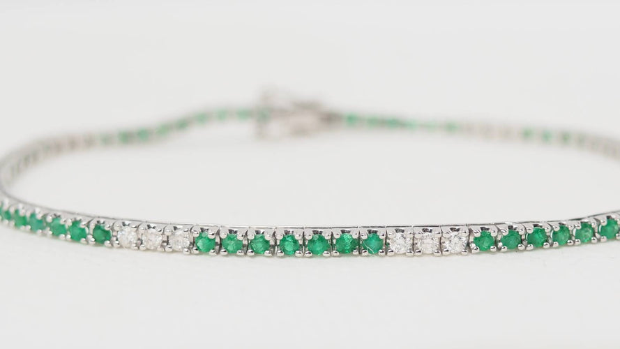 Bracelet 18cm Bracelet rivière en or blanc, émeraudes et diamants 58 Facettes 32238