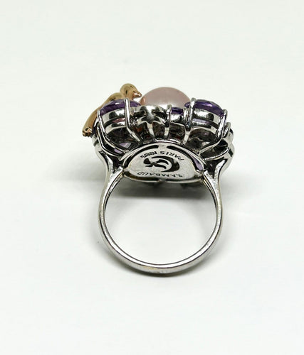 Bague 54 Rambaud Pie - Bague en or blanc, perle rose, améthystes et diamants 58 Facettes Rambaud