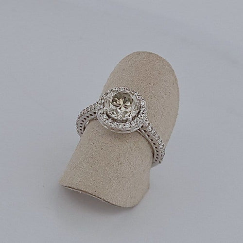 Bague 52 Bague en or blanc et diamants 58 Facettes 2779480