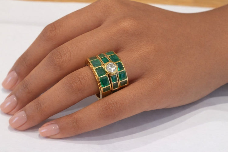 Bague 58 Tank - Bague en or jaune, émeraudes et diamant 58 Facettes 00986