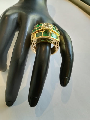 Bague 58 Tank - Bague en or jaune, émeraudes et diamant 58 Facettes 00986