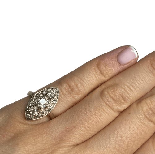 Bague 47 Bague marquise en or blanc 18K et diamants 58 Facettes BOP/260033