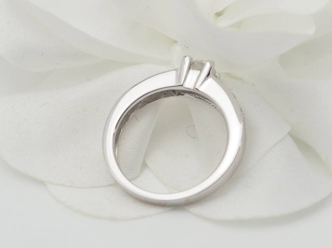 Bague 51 Bague solitaire en or blanc avec diamants, 0,28 ct 58 Facettes F4581