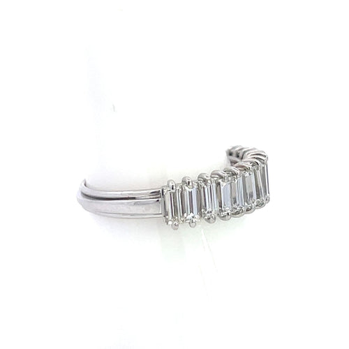 Bague 56 Bague demi-éternité en platine et diamants baguette 58 Facettes