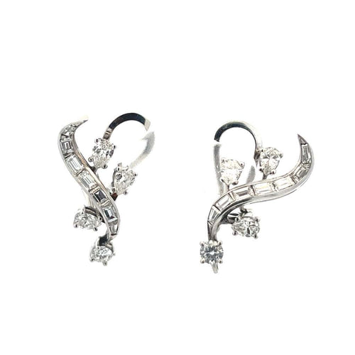 Boucles d'oreilles Boucles d'oreilles pendantes 1950 en platine, perles et diamants 58 Facettes