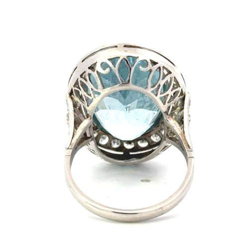 Bague 54 Bague ovale en platine avec aigue-marine et diamants 58 Facettes