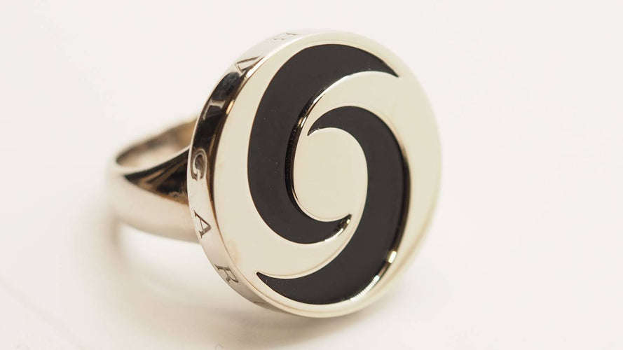 Bague 54 Bvlgari Yin Yang - Bague en or blanc et onyx 58 Facettes 30092