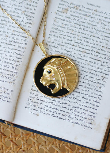 Pendentif Jean & Pierre Bellin - Pendentif Zodiaque Lion en or jaune, onyx et diamants 58 Facettes
