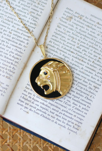 Pendentif Jean & Pierre Bellin - Pendentif Zodiaque Lion en or jaune, onyx et diamants 58 Facettes