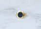 Bague 59 Chevalière intaille chien en jaspe sanguin et or jaune 58 Facettes