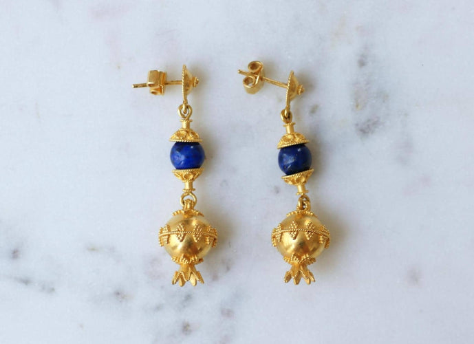 Boucles d'oreilles Boucles d'oreilles pendantes en or jaune et lapis-lazuli 58 Facettes