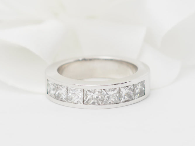 Bague 53 Alliance - Demi-alliance en or blanc et diamants 58 Facettes 33243