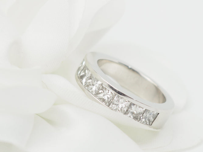 Bague 53 Alliance - Demi-alliance en or blanc et diamants 58 Facettes 33243