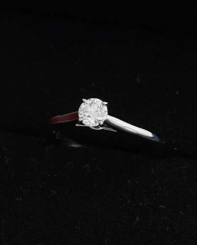Bague 49 Cartier 1895 - Bague solitaire en platine et diamant 58 Facettes Cartier 023