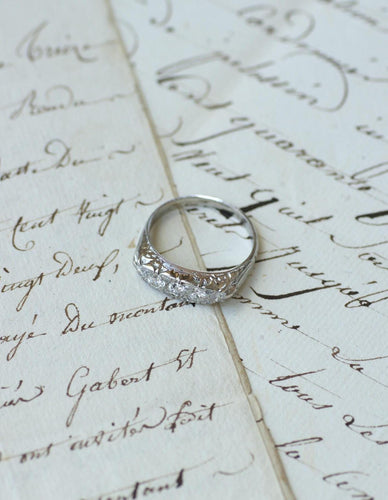 Bague Bague jarretière Art déco en platine et diamants 58 Facettes