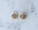 Boucles d'oreilles Boucles d'oreilles marguerite en or jaune, saphirs roses et diamants 58 Facettes