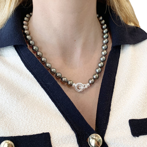 Collier Collier 42 perles de Tahiti en or blanc 58 Facettes 35729