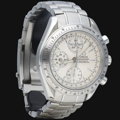 Montre Omega Speedmaster - Montre Day Date chronographe en acier 58 Facettes MT47158