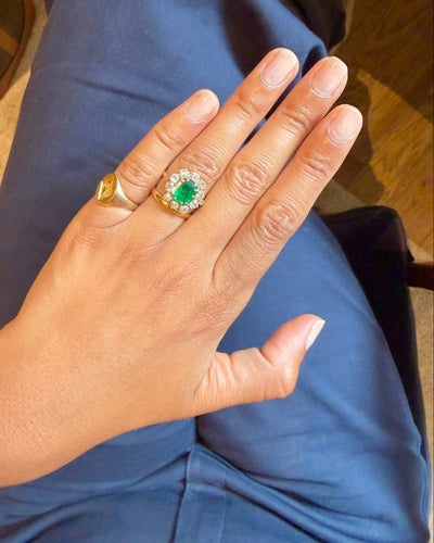 Bague 52 Pompadour - Bague en or jaune, émeraude et diamants 58 Facettes asana